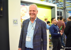 At the FreshPortal booth at the end of the day it was a lively crowd. Robin Jongkind fortunately had time for a quick shoot.